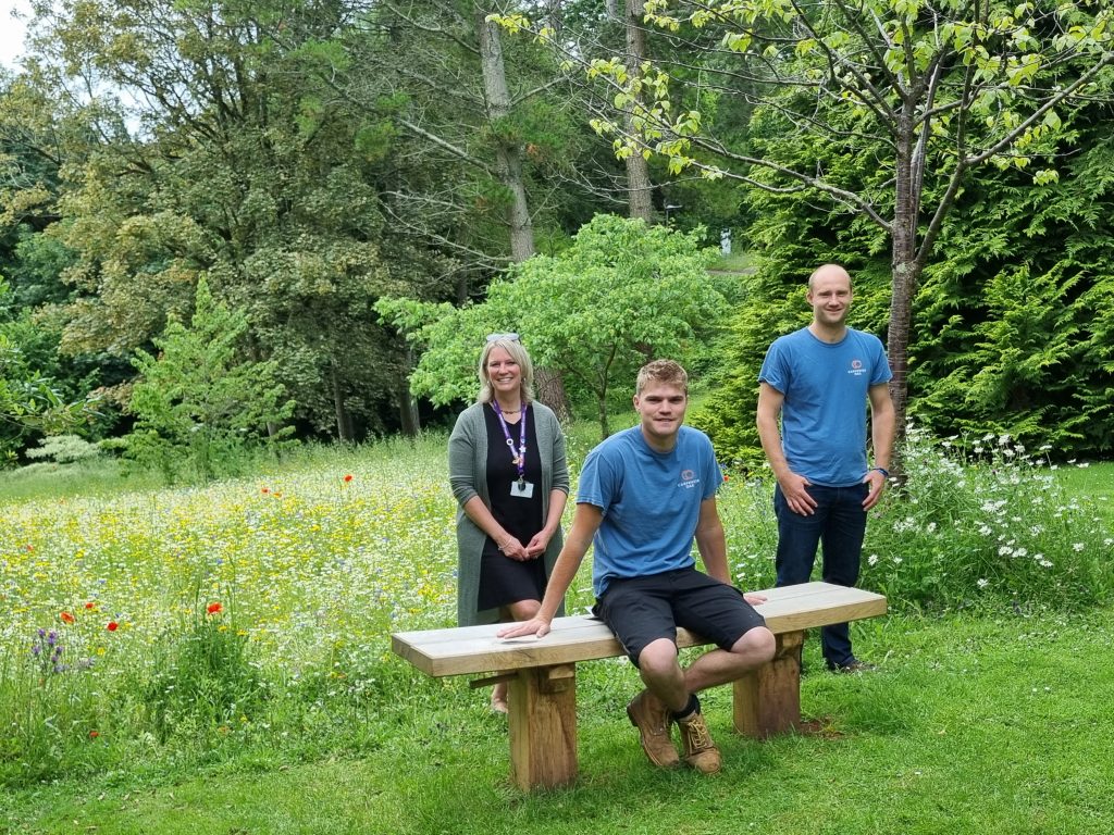 Carpenter Oak bench at Rowcroft Hospice meadow